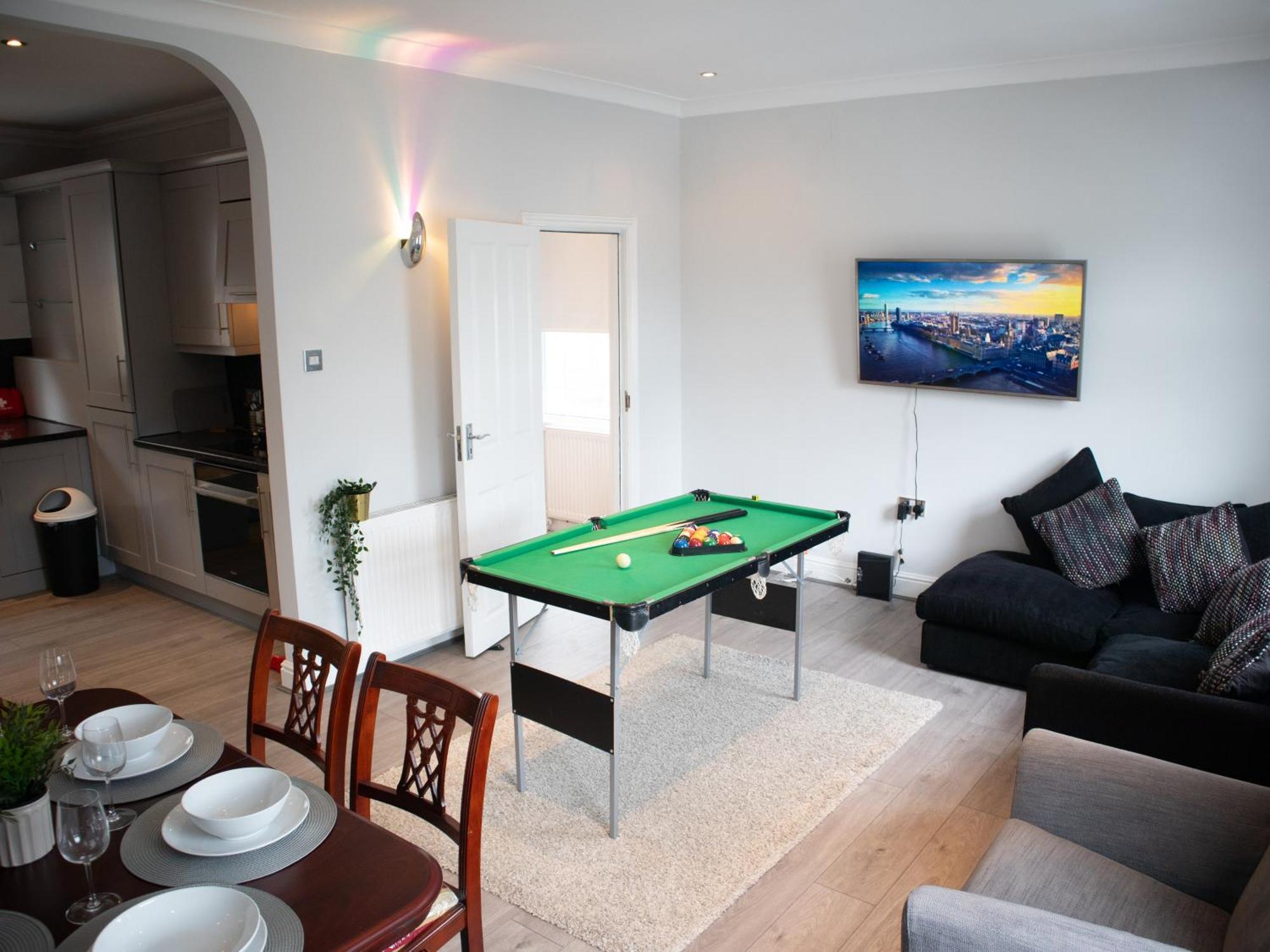 Bright Private Terrace - Free Private Parking - Tv - Wifi - Netflix Apartment Croydon Ngoại thất bức ảnh