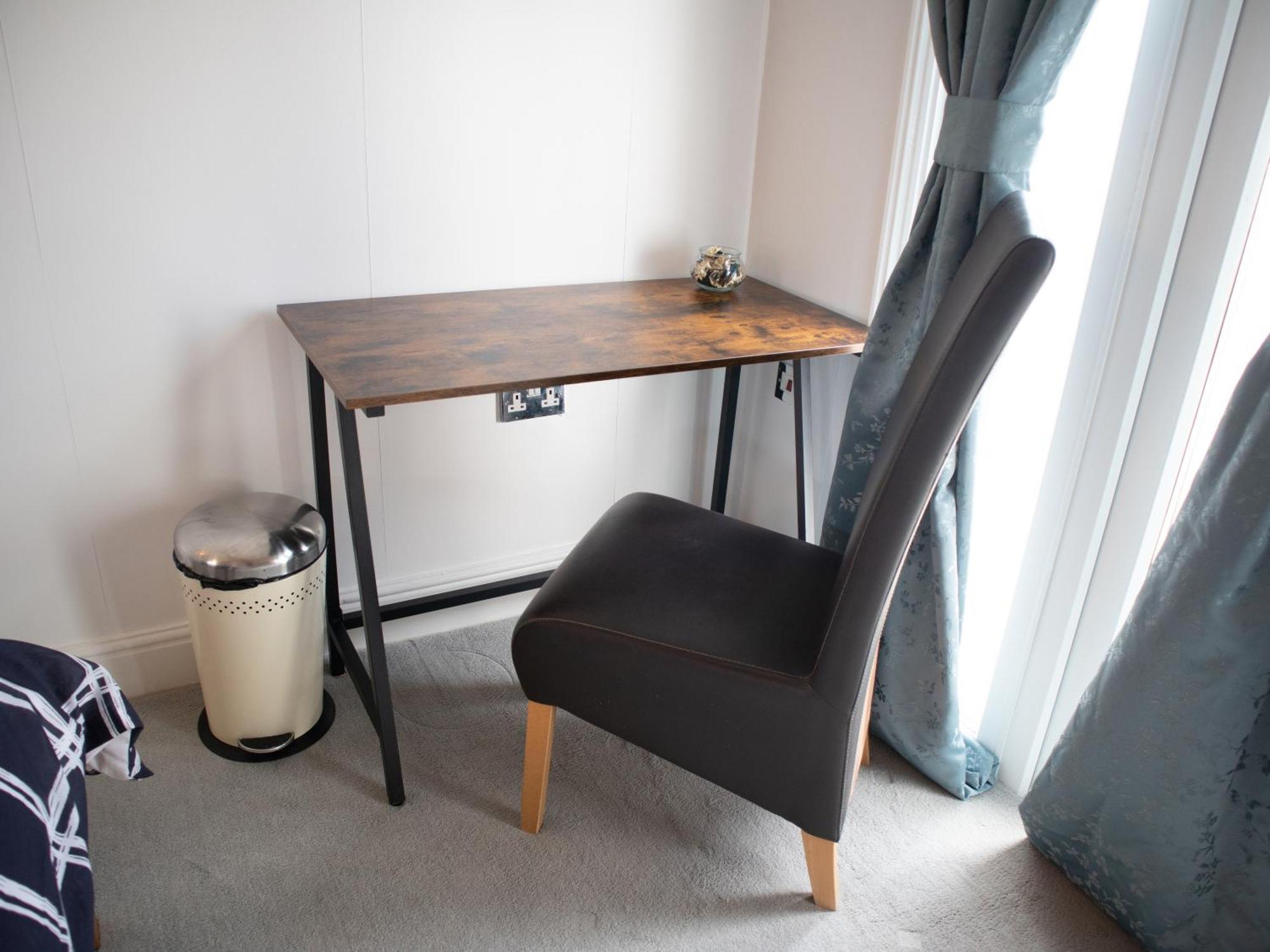 Bright Private Terrace - Free Private Parking - Tv - Wifi - Netflix Apartment Croydon Ngoại thất bức ảnh